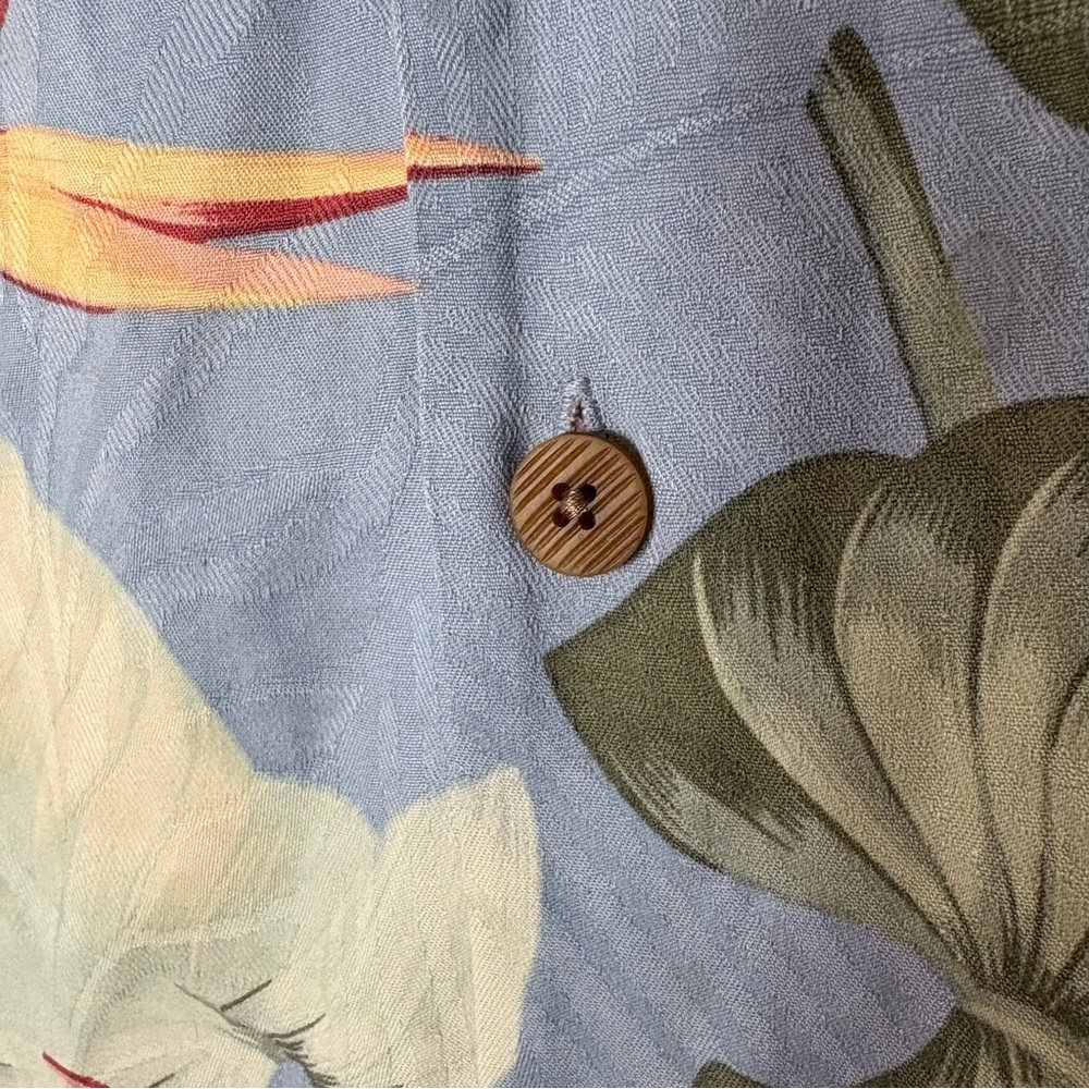 Tommy Bahama Button Shirt Multi Color Floral Bird Of Paradise 100% Silk Large - Picture 3 of 6